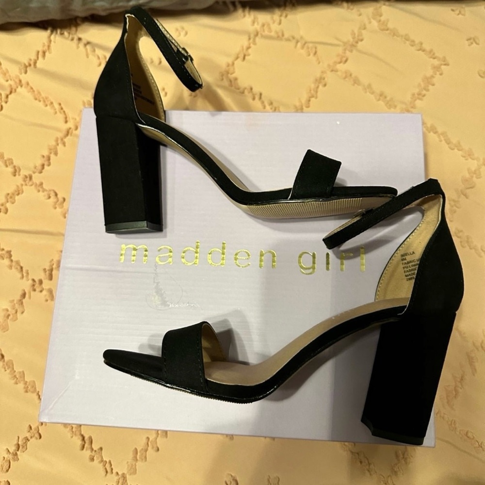 Block Heels - Picture 4 of 4